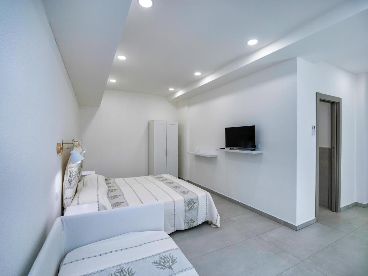 Aldo Moro Rooms Olbia Exterior foto