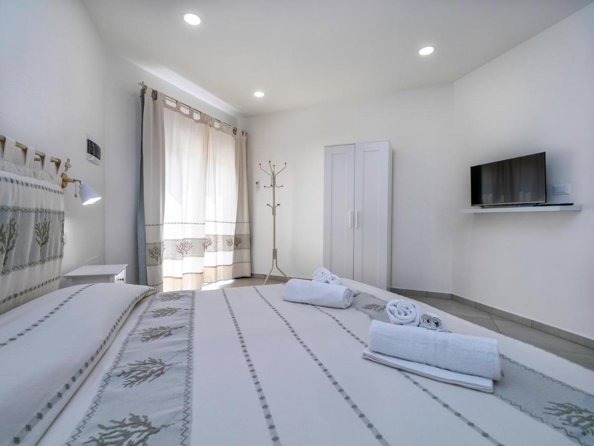 Aldo Moro Rooms Olbia Exterior foto